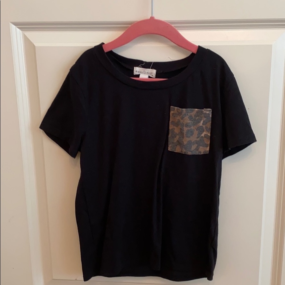 I am selling this cute shirt from Tillys!